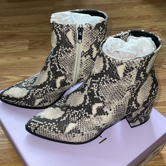 Steve Madden Madden Girl Dafni Bootie 